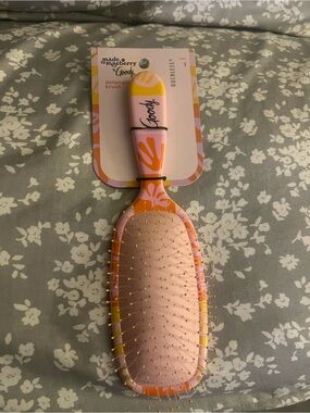 Goody Detangling, Ouchless Hairbrush, Made by Maeberry, new in package